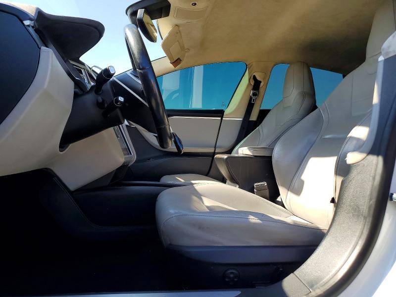 2015 Tesla Model S მანქანა იყიდება აუქციონზე, vin: 5YJSA1E2XFF103720, აუქციონის ნომერი: 60596776