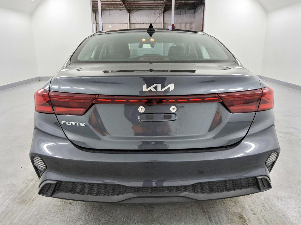 2023 Kia Forte მანქანა იყიდება აუქციონზე, vin: 3KPF24AD9PE633837, აუქციონის ნომერი: 60897396