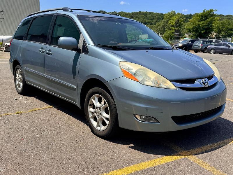 63122136 :رقم المزاد ، 5TDBA22C16S067155 vin ، 2006 Toyota Sienna مزاد بيع