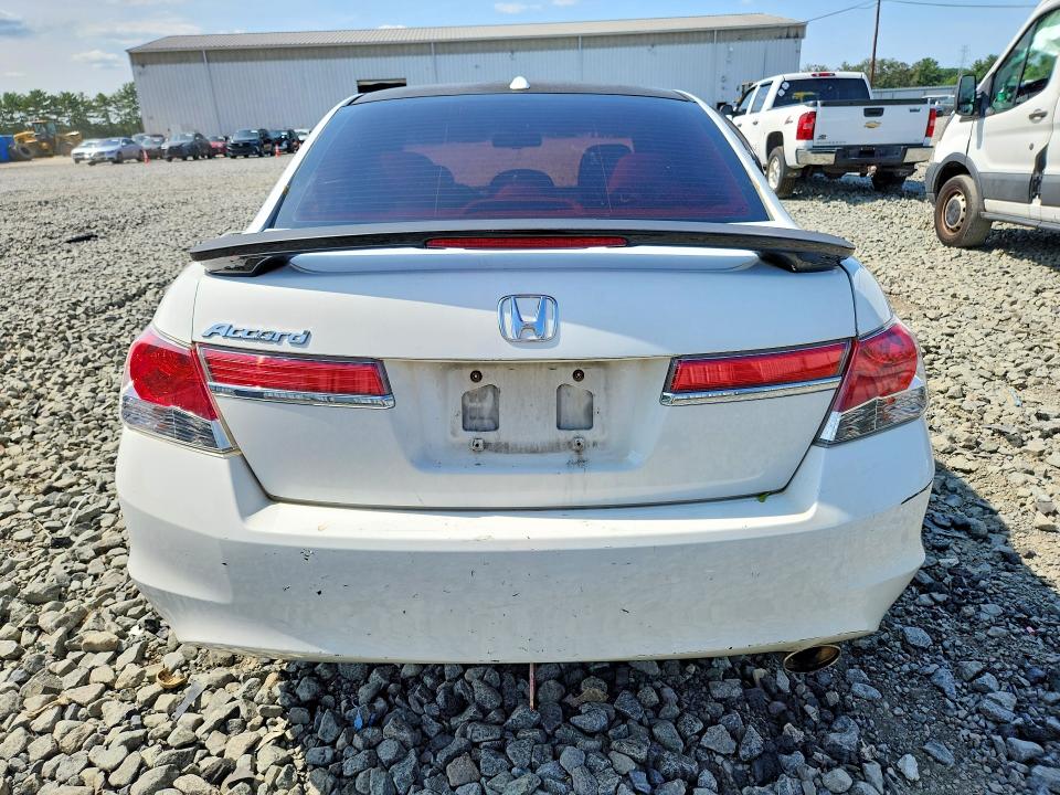 Продажа на аукционе авто 2011 Honda Accord, vin: 1HGCP2F85BA126256, номер лота: 62332696