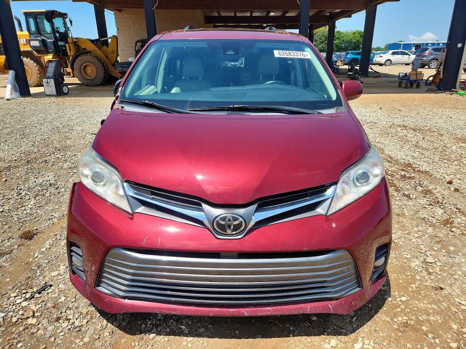 62683376 :رقم المزاد ، 5TDYZ3DC8KS989602 vin ، 2019 Toyota Sienna مزاد بيع