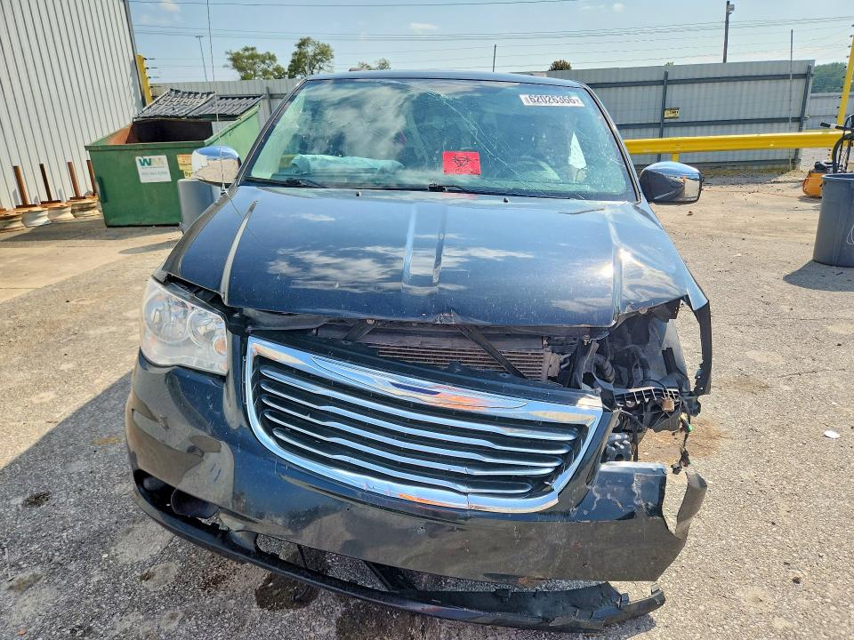62026366 :رقم المزاد ، 2C4RC1JG4GR304139 vin ، 2016 Chrysler Town & Country مزاد بيع