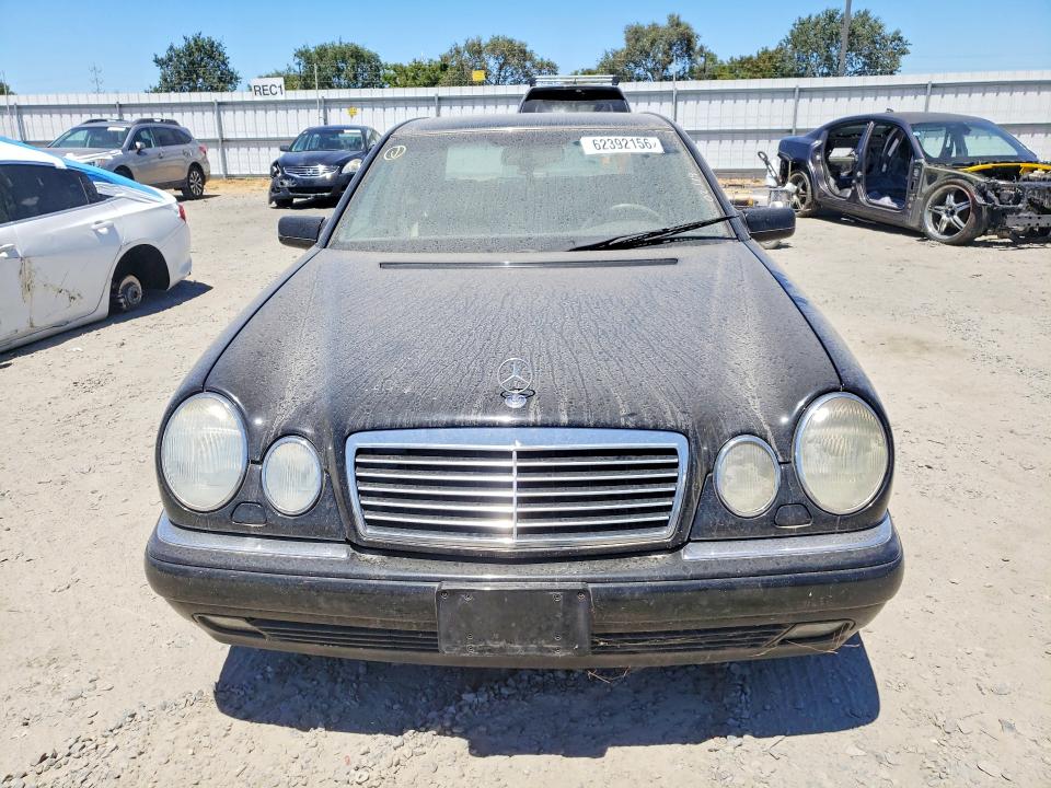 1996 Mercedes-benz E მანქანა იყიდება აუქციონზე, vin: WDBJF55F0TJ020100, აუქციონის ნომერი: 62392156