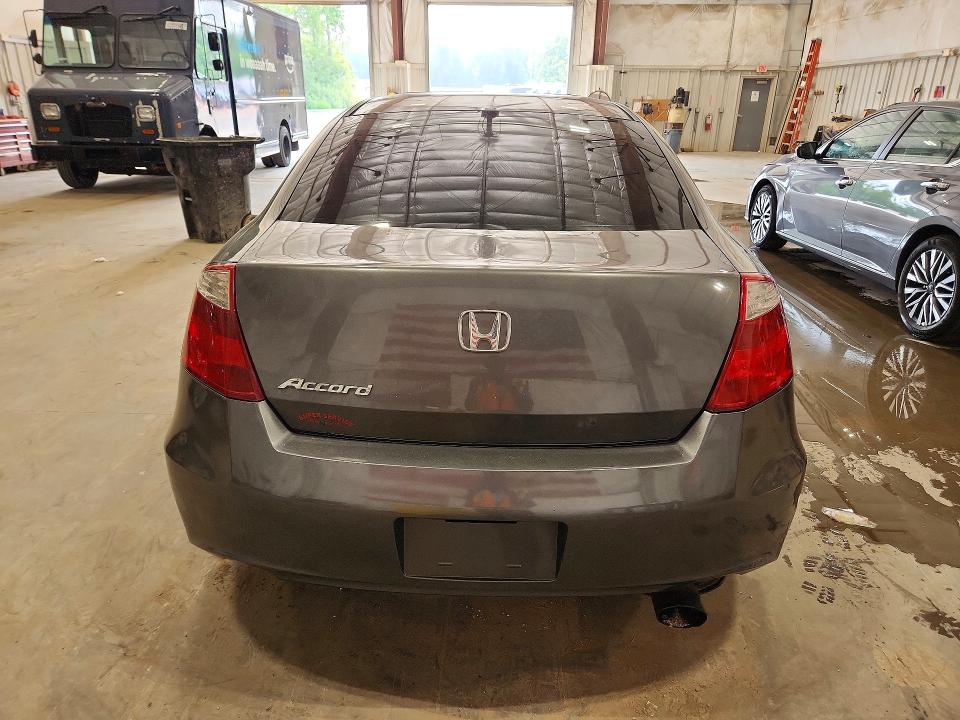 61721526 :رقم المزاد ، 1HGCS1B36AA012025 vin ، 2010 Honda Accord مزاد بيع
