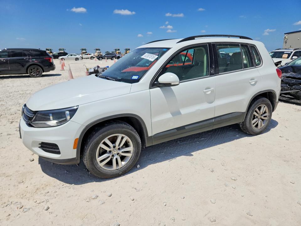2017 Volkswagen Tiguan მანქანა იყიდება აუქციონზე, vin: WVGBV7AX9HK028390, აუქციონის ნომერი: 62801816