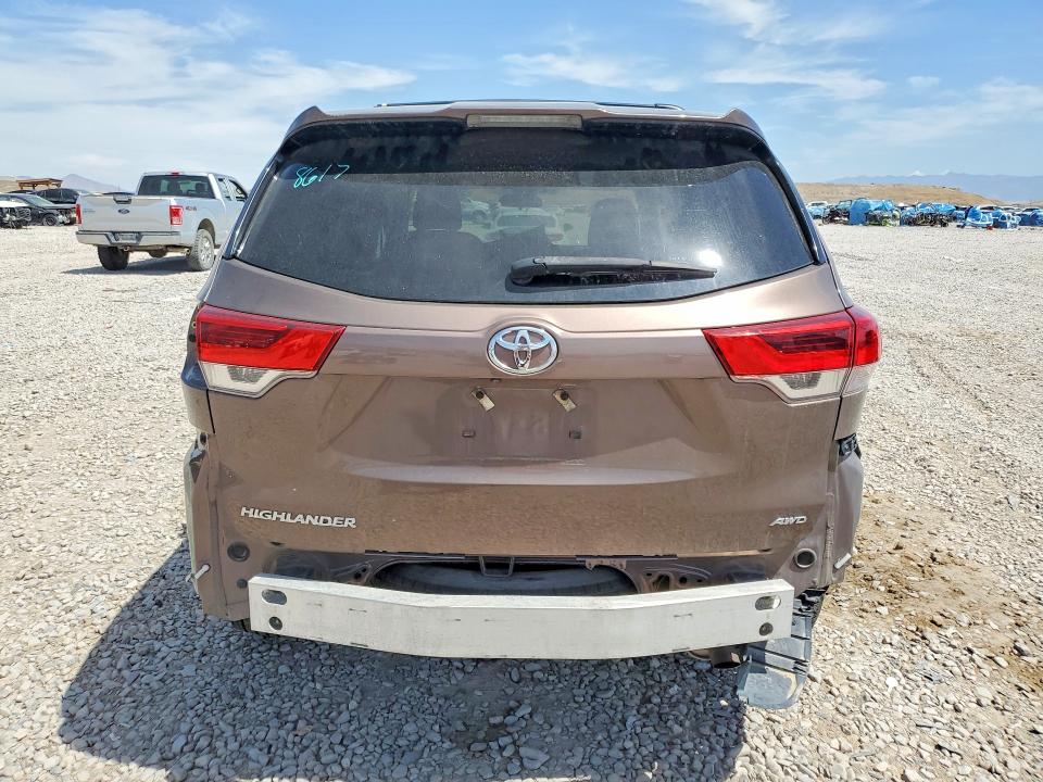 55477246 :رقم المزاد ، 5TDBZRFH8KS982070 vin ، 2019 Toyota Highlander مزاد بيع