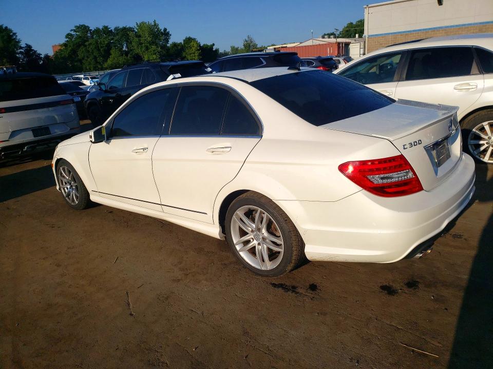 Продажа на аукционе авто 2013 Mercedes-benz C, vin: WDDGF8AB6DR287945, номер лота: 61718236