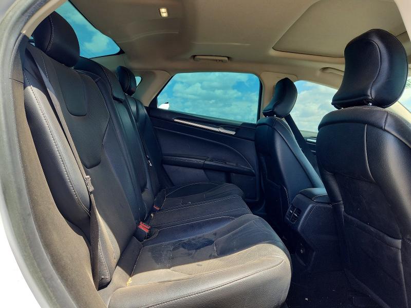 61742356 :رقم المزاد ، 3FA6P0D91JR123859 vin ، 2018 Ford Fusion مزاد بيع