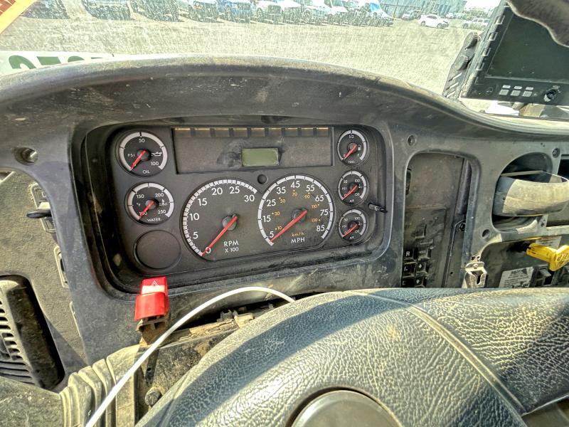 2005 Freightliner M2 მანქანა იყიდება აუქციონზე, vin: 1FVACXCS05HN20603, აუქციონის ნომერი: 61225056