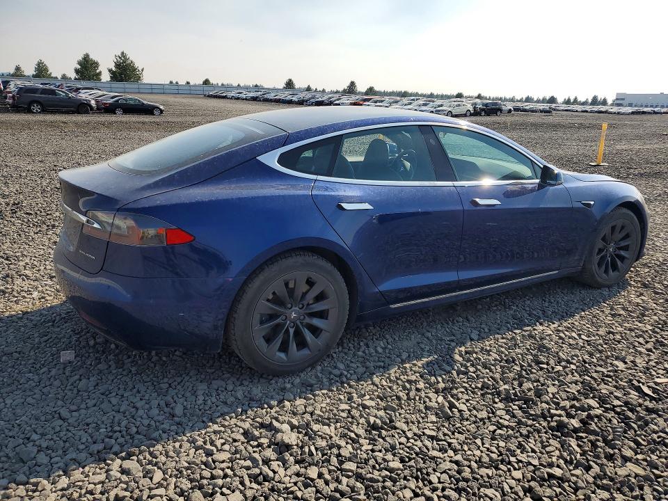 62877026 :رقم المزاد ، 5YJSA1E26LF415416 vin ، 2020 Tesla Model S مزاد بيع