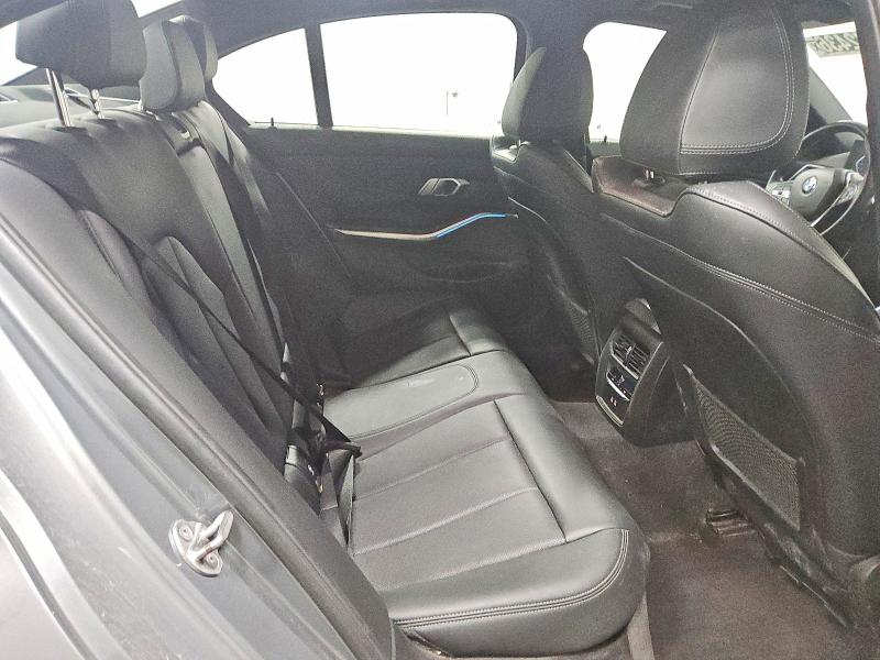 Продаж на аукціоні авто 2023 Bmw 330xi, vin: 3MW89FF04P8D08613, номер лоту: 57172436