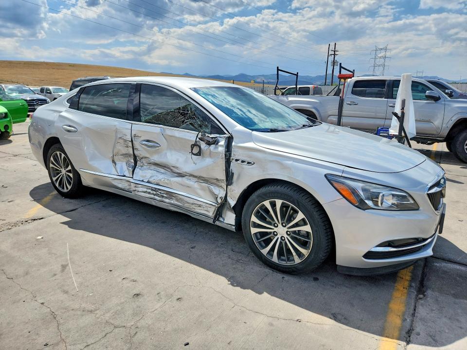 2017 Buick Lacrosse მანქანა იყიდება აუქციონზე, vin: 1G4ZS5SS9HU194069, აუქციონის ნომერი: 61741146