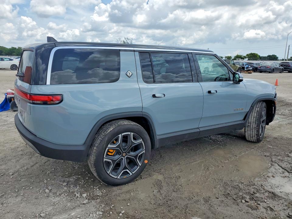 59173516 :رقم المزاد ، 7PDSGABL0PN005982 vin ، 2023 Rivian R1s مزاد بيع
