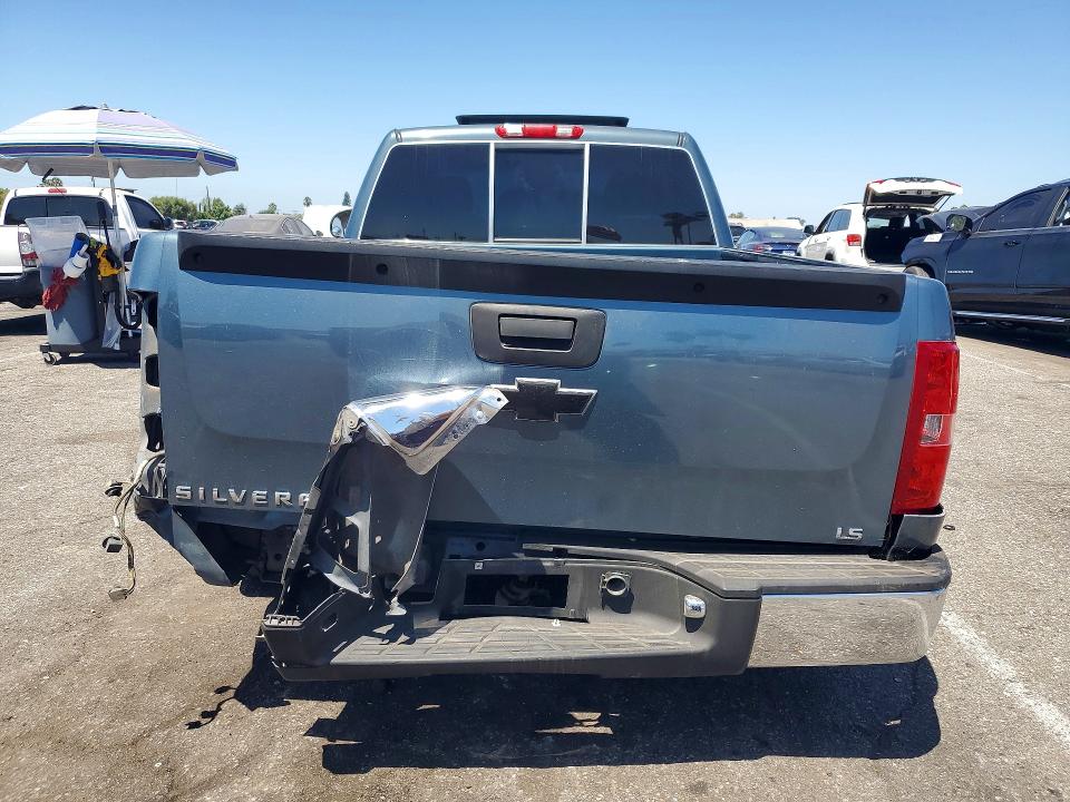 60446036 :رقم المزاد ، 1GCEC14C18Z117035 vin ، 2008 Chevrolet Silverado مزاد بيع