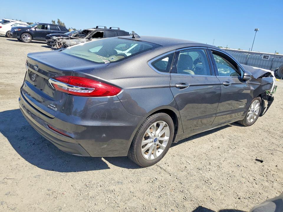 Продажа на аукционе авто 2019 Ford Fusion, vin: 3FA6P0MU4KR104521, номер лота: 61093266