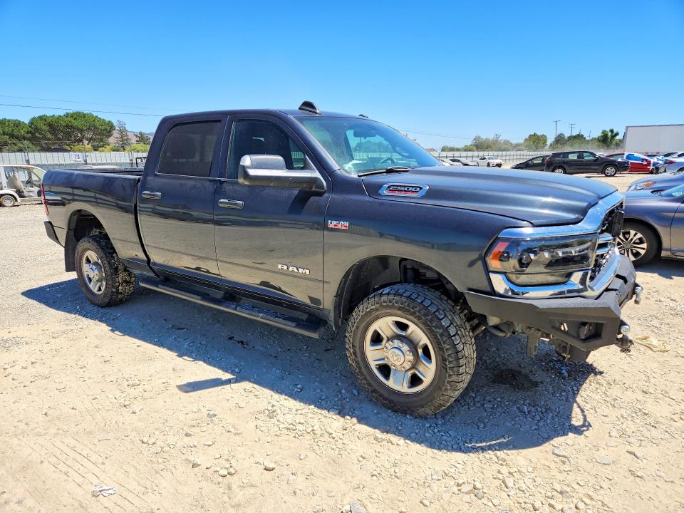 61982176 :رقم المزاد ، 3C6UR5CJ6MG611698 vin ، 2021 Ram 2500 مزاد بيع