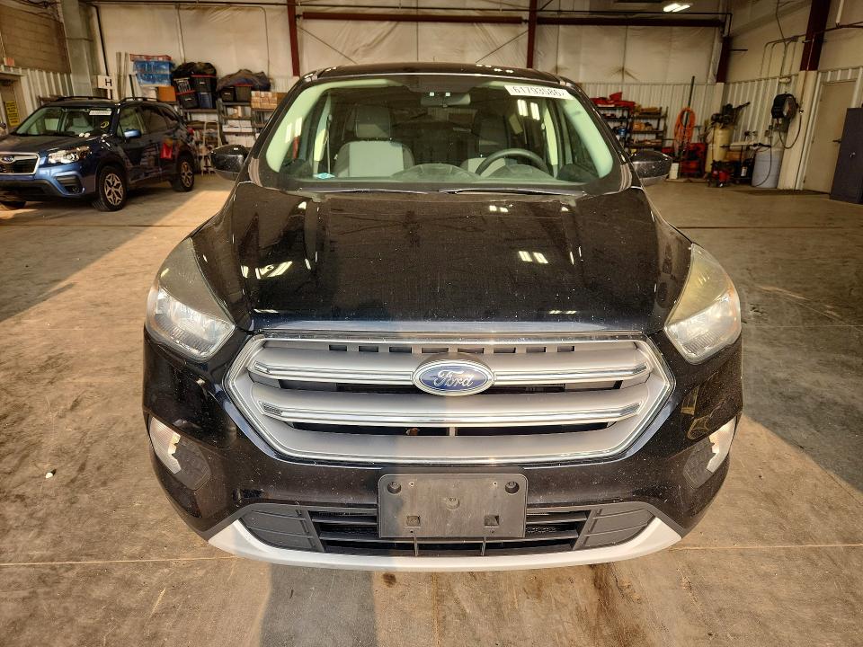 2017 Ford Escape მანქანა იყიდება აუქციონზე, vin: 1FMCU9G94HUD37068, აუქციონის ნომერი: 61793586