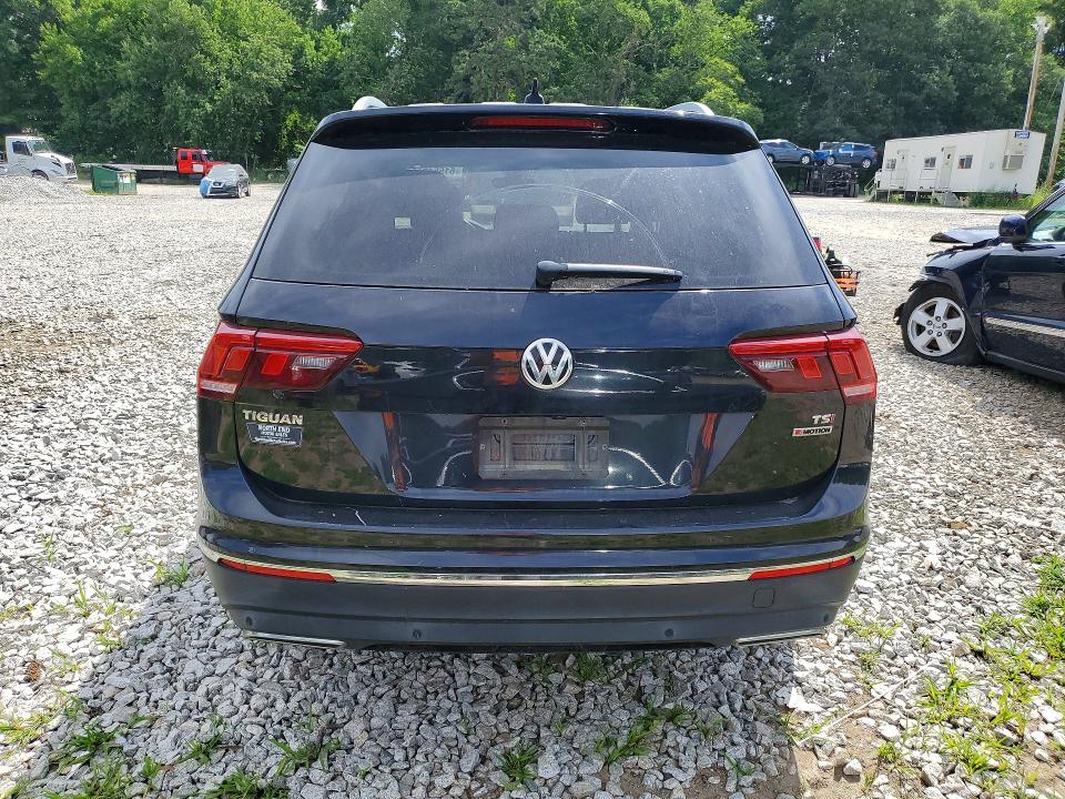 Продажа на аукционе авто 2018 Volkswagen Tiguan, vin: 3VV4B7AX7JM067713, номер лота: 61551216
