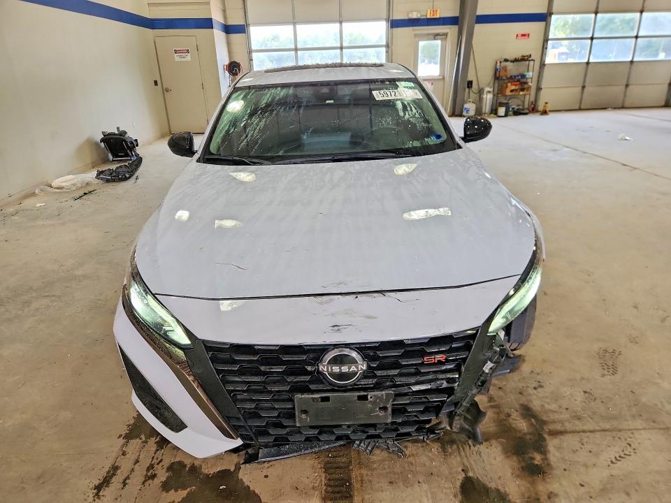 59721196 :رقم المزاد ، 1N4BL4CV3PN375026 vin ، 2023 Nissan Altima مزاد بيع