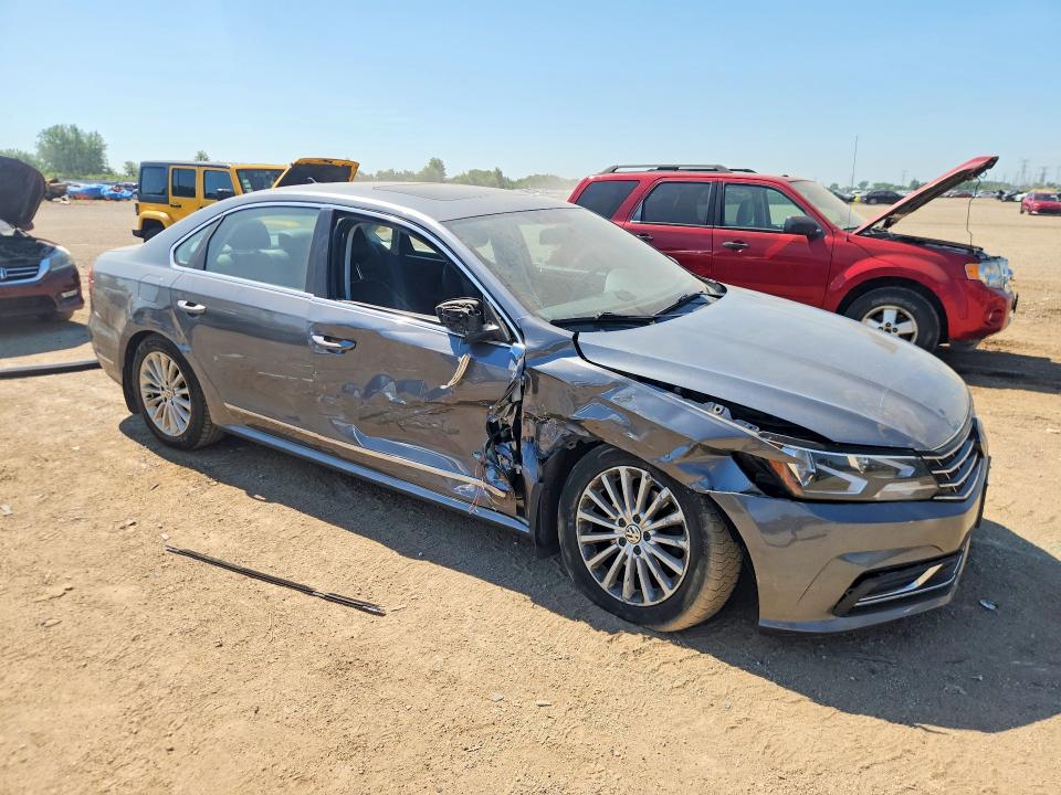 Продаж на аукціоні авто 2017 Volkswagen Passat, vin: 1VWBT7A36HC006300, номер лоту: 63216646