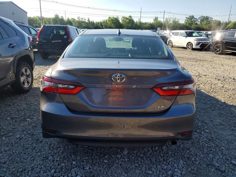 Продаж на аукціоні авто 2021 Toyota Camry, vin: 4T1C11AK5MU558176, номер лоту: 60014326