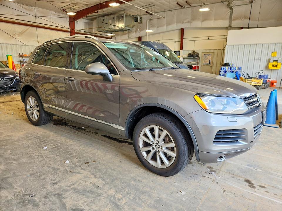 Aukcja sprzedaży 2014 Volkswagen Touareg, vin: WVGEF9BP9ED004241, numer aukcji: 59816406