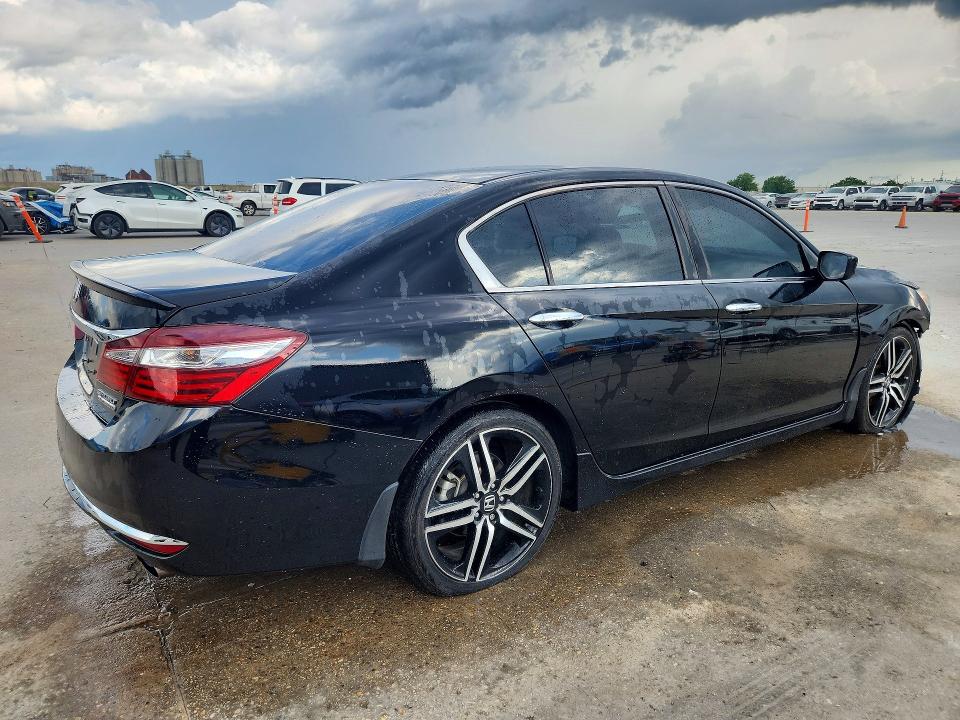Продаж на аукціоні авто 2017 Honda Accord, vin: 1HGCR2F1XHA186734, номер лоту: 59381136