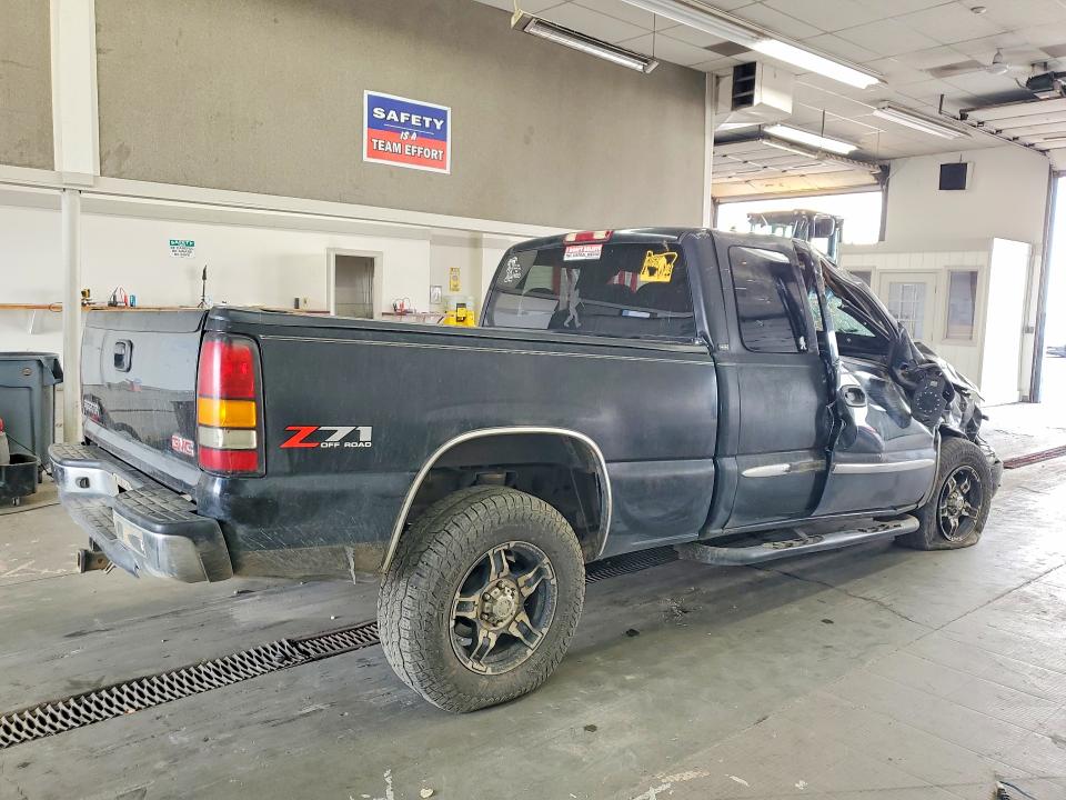 62004226 :رقم المزاد ، 2GTEK19T441266425 vin ، 2004 Gmc New Sierra مزاد بيع