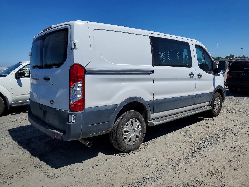 60634456 :رقم المزاد ، 1FTBR1Y86NKA51657 vin ، 2022 Ford Transit مزاد بيع