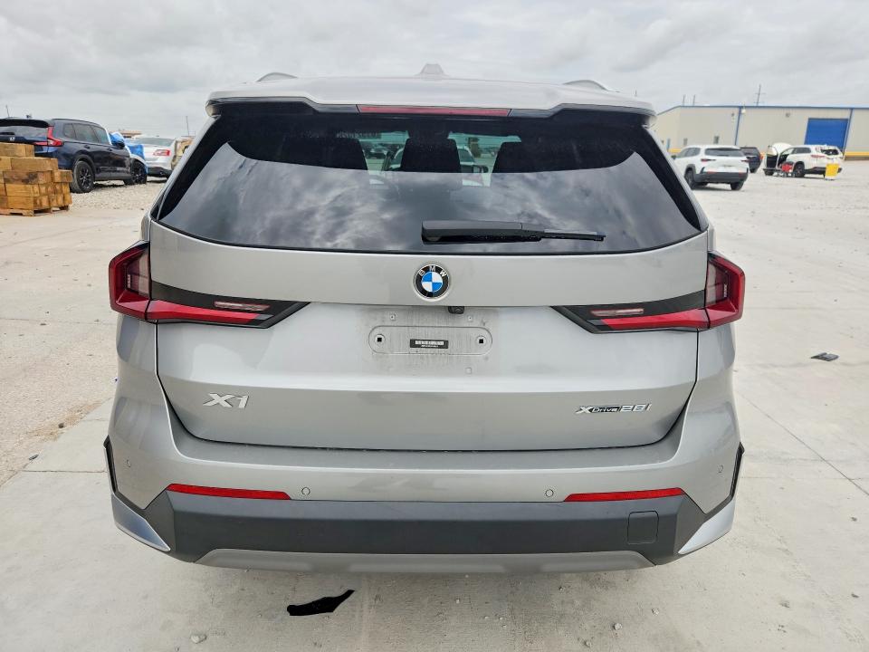 61521026 :رقم المزاد ، WBX73EF05P5W46015 vin ، 2023 Bmw X1 مزاد بيع