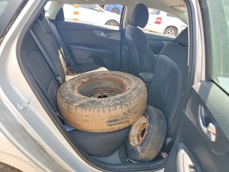 60441876 :رقم المزاد ، 3KPF24AD9LE255092 vin ، 2020 Kia Forte مزاد بيع