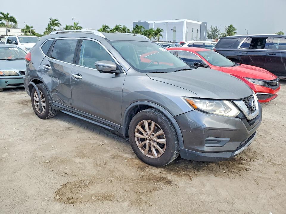 61738036 :رقم المزاد ، KNMAT2MT9HP543488 vin ، 2017 Nissan Rogue مزاد بيع
