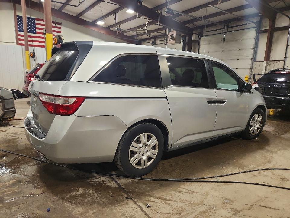 60001666 :رقم المزاد ، 5FNRL5H21BB010610 vin ، 2011 Honda Odyssey مزاد بيع