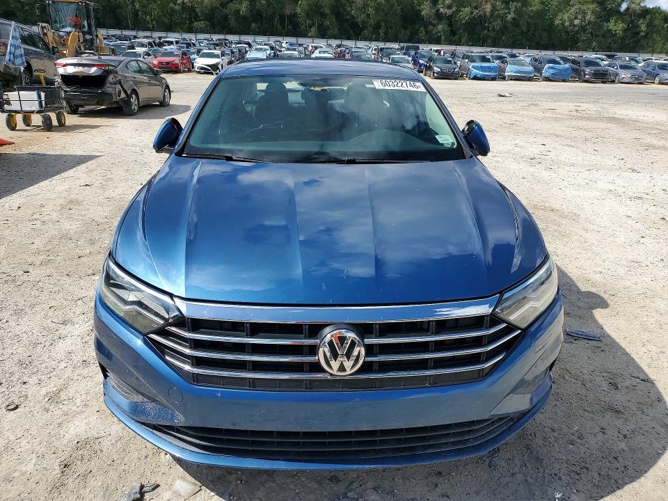 60322746 :رقم المزاد ، 3VWC57BU0LM092569 vin ، 2020 Volkswagen Jetta مزاد بيع