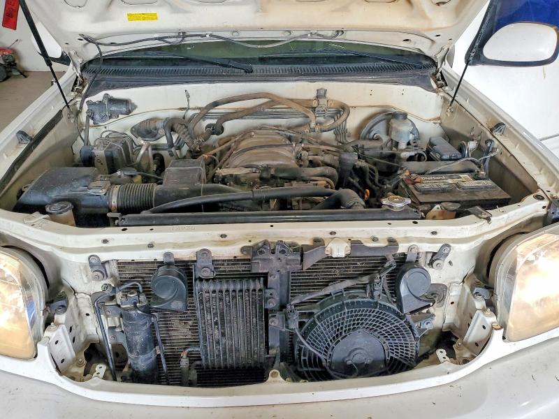 2002 Toyota Sequoia მანქანა იყიდება აუქციონზე, vin: 5TDBT48AX2S118142, აუქციონის ნომერი: 62535556