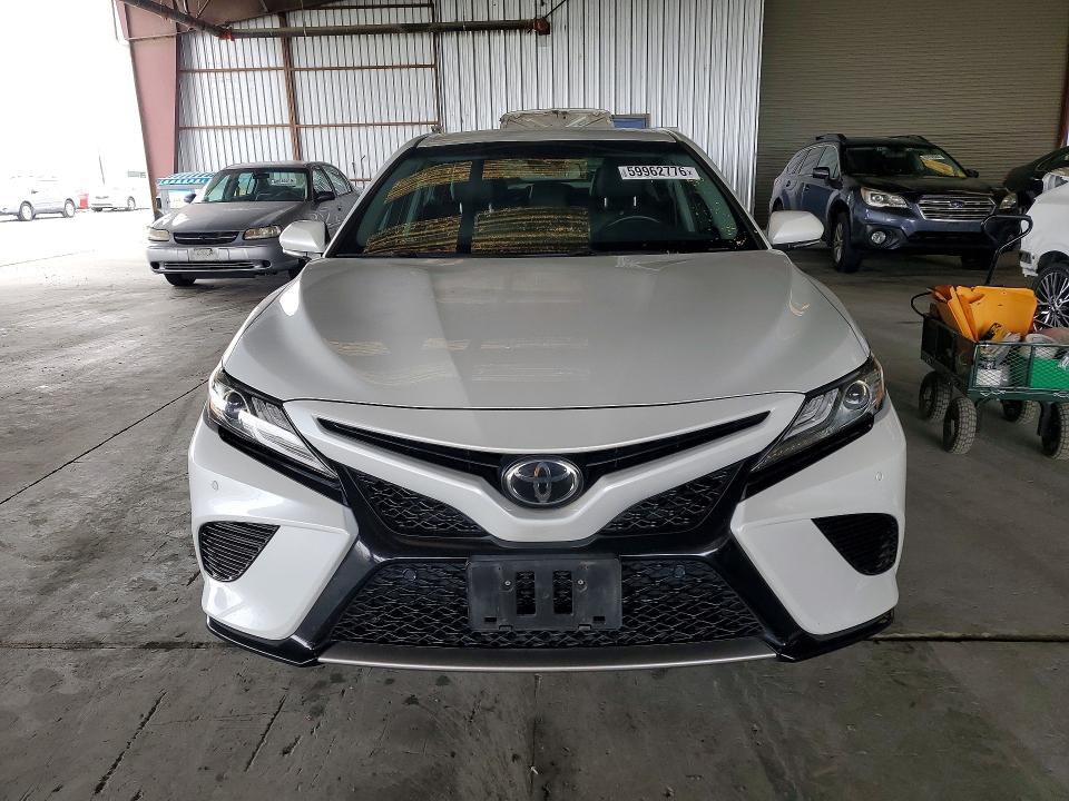 Продажа на аукционе авто 2018 Toyota Camry, vin: 4T1B61HK4JU129092, номер лота: 59962776