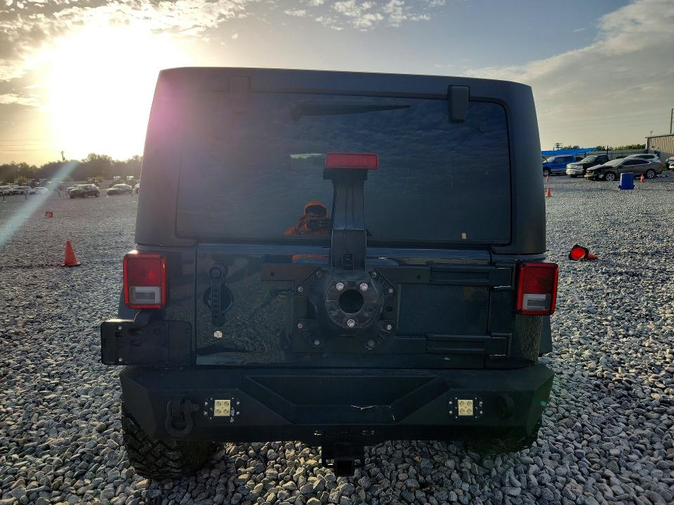 61097696 :رقم المزاد ، 1C4BJWDG1JL859226 vin ، 2018 Jeep Wrangler Unlimited مزاد بيع