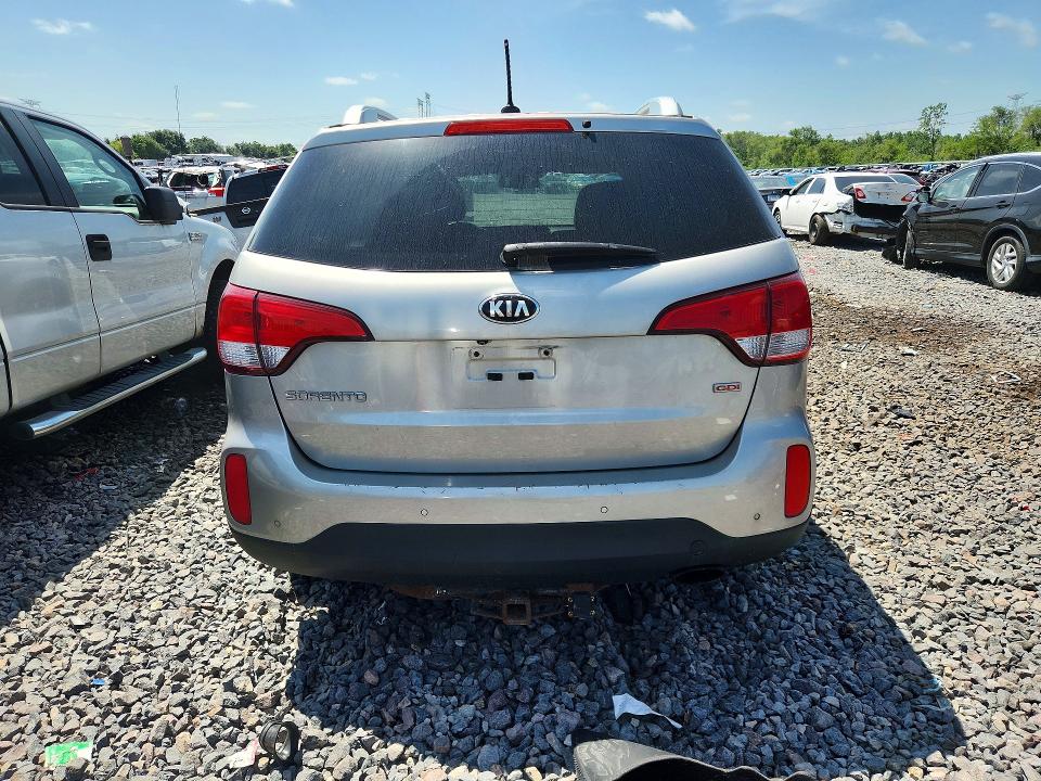 59071806 :رقم المزاد ، 5XYKT3A61FG662290 vin ، 2015 Kia Sorento مزاد بيع