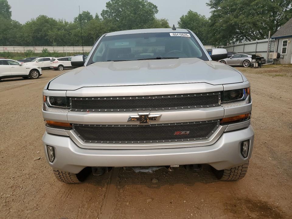 Продаж на аукціоні авто 2018 Chevrolet Silverado, vin: 3GCUKRECXJG114927, номер лоту: 60410626