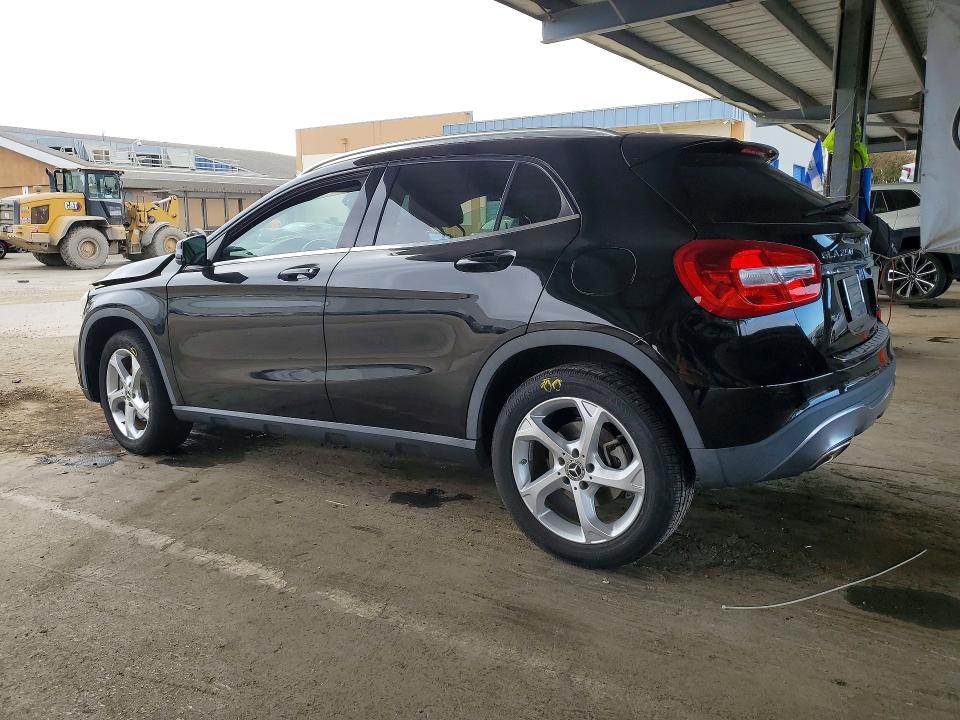 2018 Mercedes-benz Gla მანქანა იყიდება აუქციონზე, vin: WDCTG4GB7JJ421999, აუქციონის ნომერი: 62722376