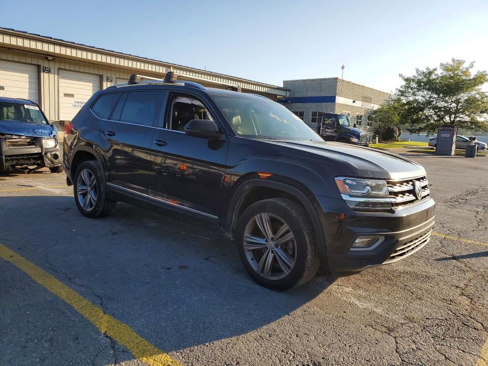 Продажа на аукционе авто 2018 Volkswagen Atlas, vin: 1V2MR2CA1JC518155, номер лота: 63184556