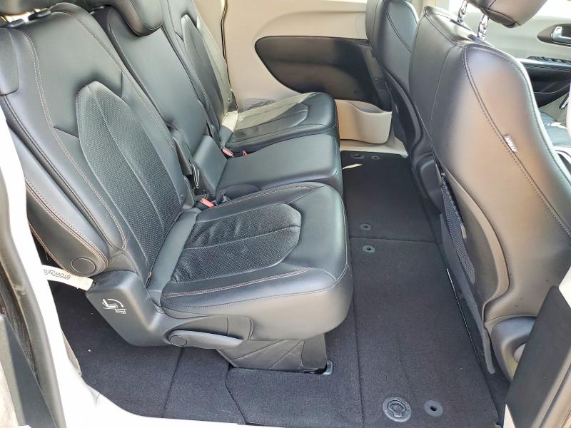 60713416 :رقم المزاد ، 2C4RC1BG4JR269589 vin ، 2018 Chrysler Pacifica مزاد بيع