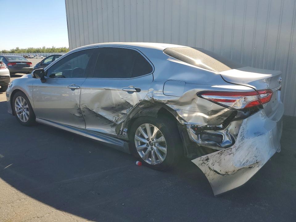 2018 Toyota Camry მანქანა იყიდება აუქციონზე, vin: 4T1B11HK6JU081982, აუქციონის ნომერი: 62713076