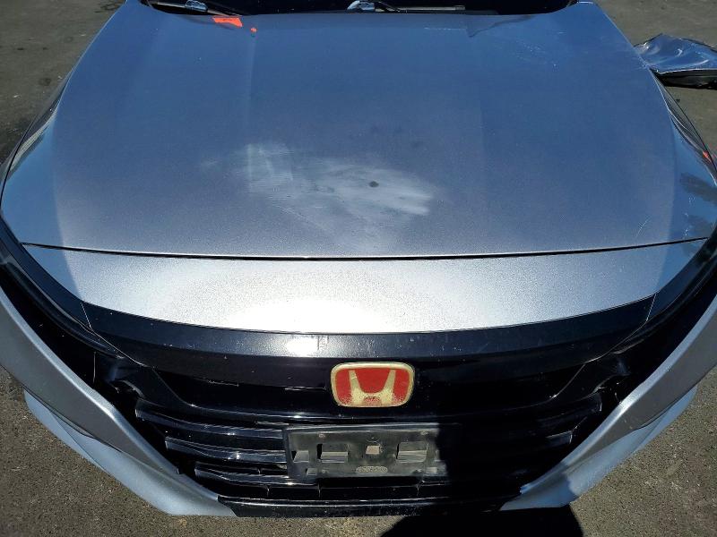 59732456 :رقم المزاد ، 1HGCV1F16JA138532 vin ، 2018 Honda Accord مزاد بيع