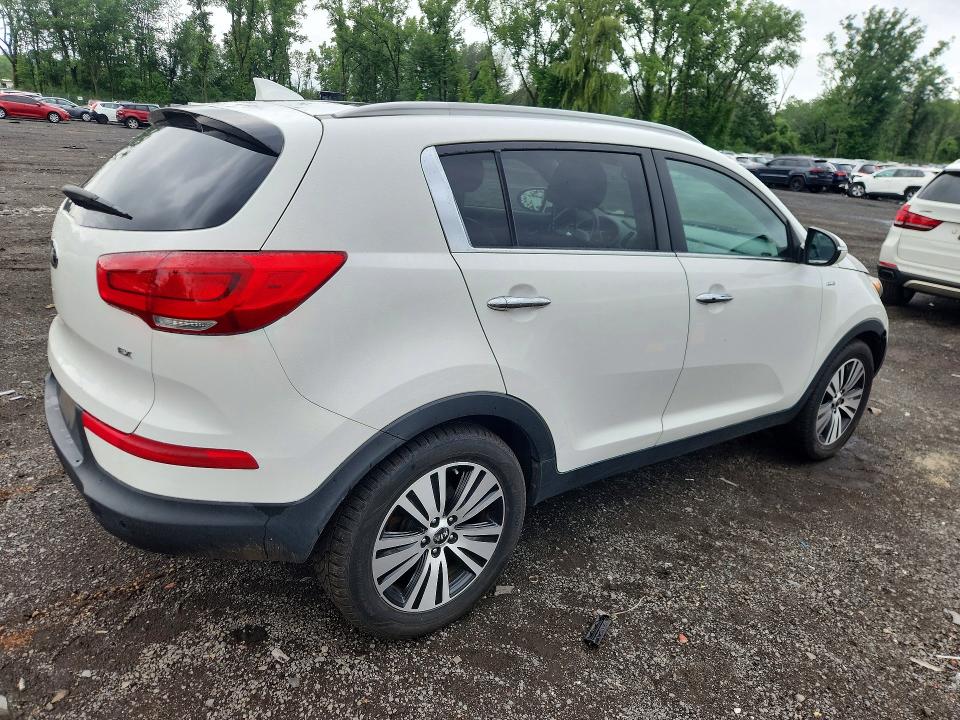 Продажа на аукционе авто 2015 Kia Sportage, vin: KNDPCCAC2F7712526, номер лота: 62067456