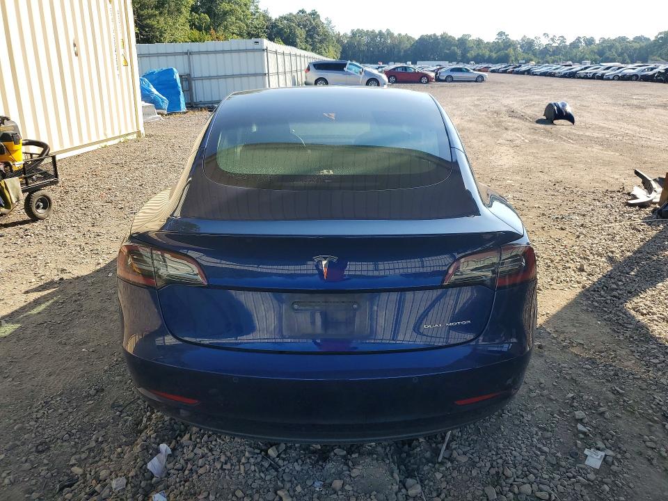 61048636 :رقم المزاد ، 5YJ3E1EB4LF636408 vin ، 2020 Tesla Model 3 مزاد بيع