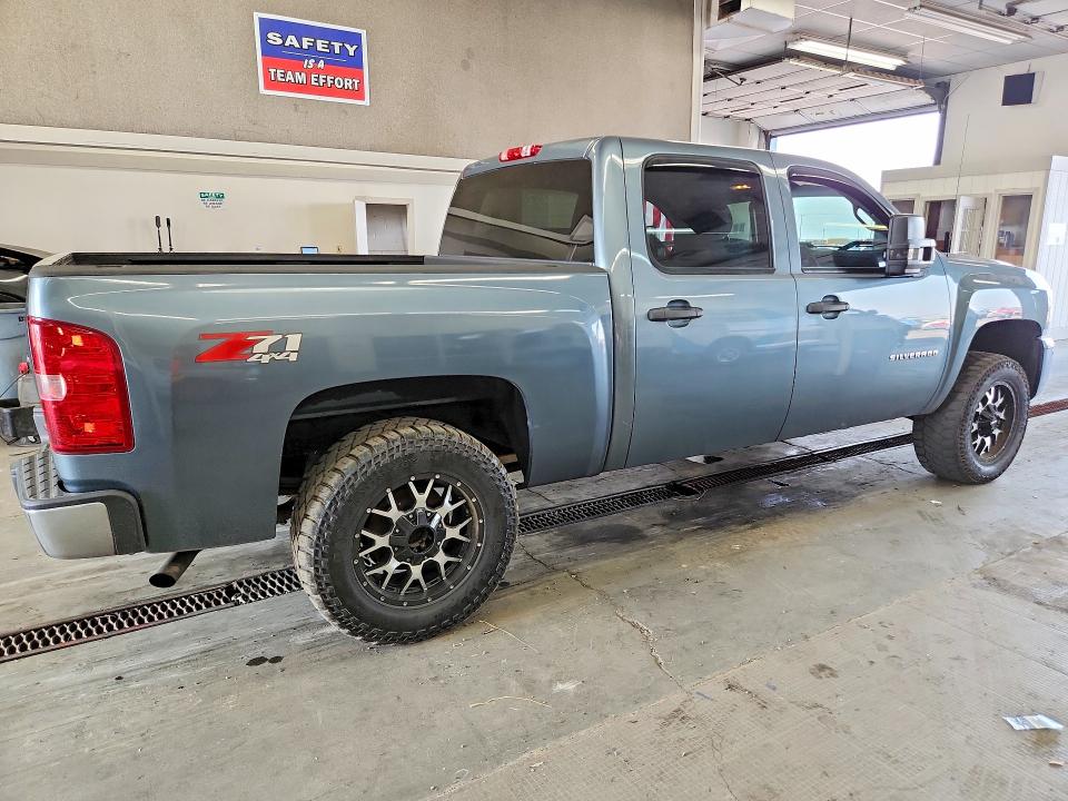 Auction sale of the 2011 Chevrolet Silverado, vin: 3GCPKSE38BG307826, lot number: 63032716