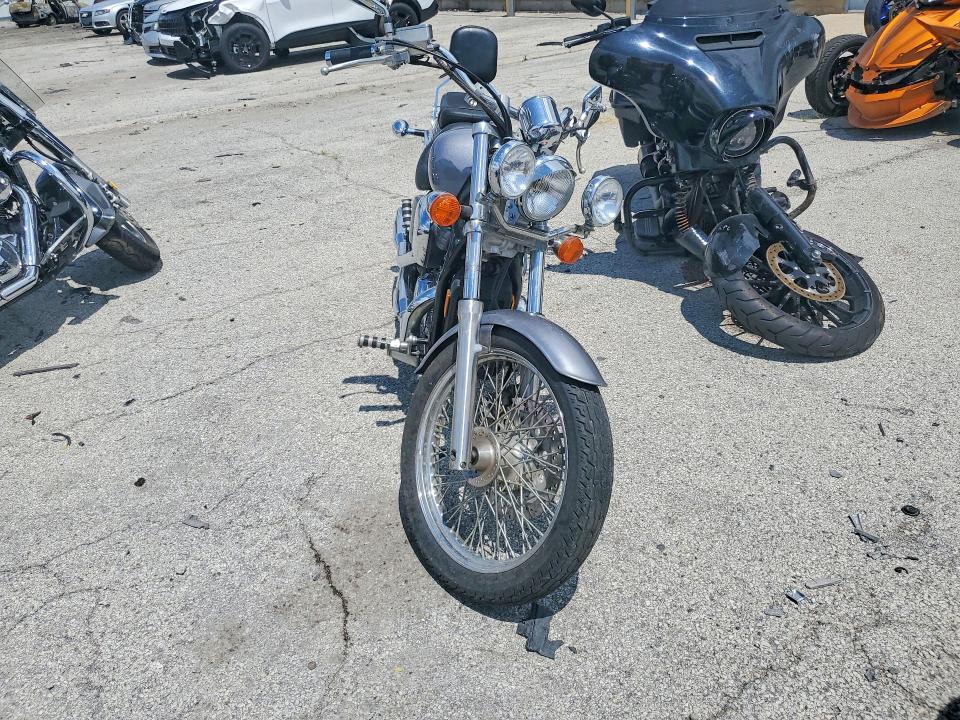 61773776 :رقم المزاد ، JH2PC21334M505028 vin ، 2004 Honda Vt600 مزاد بيع