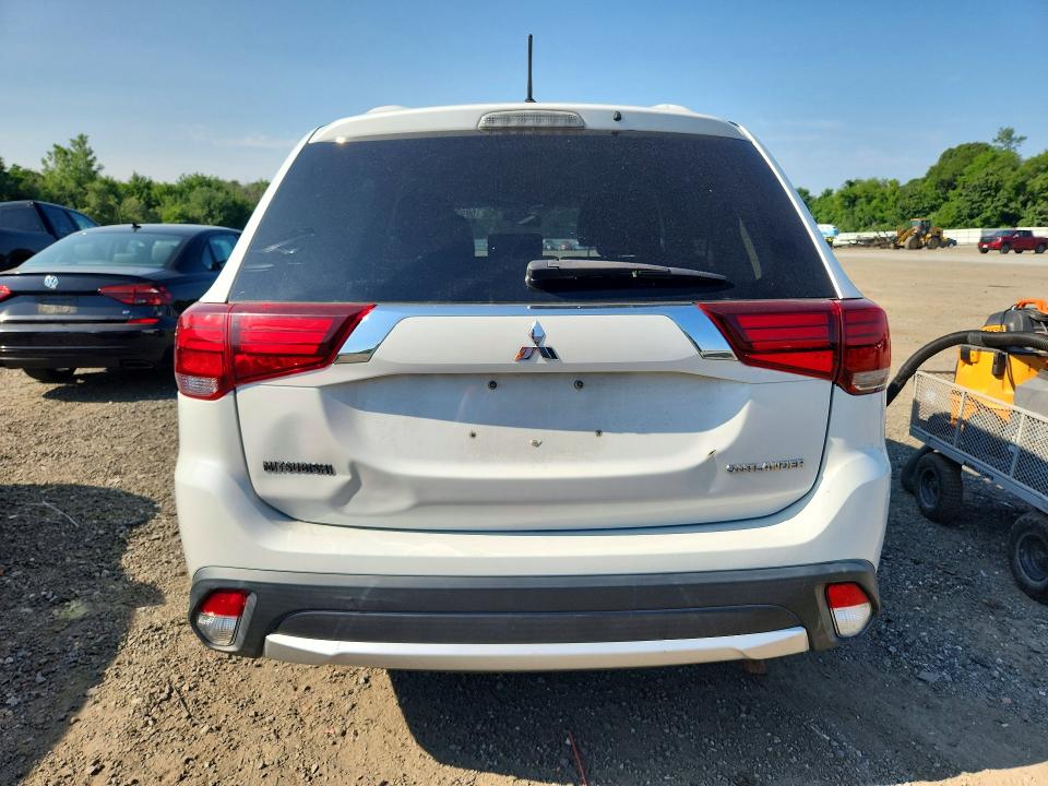 60591496 :رقم المزاد ، JA4AZ3A31GZ014879 vin ، 2016 Mitsubishi Outlander مزاد بيع
