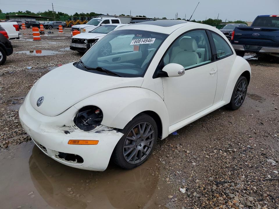 60814946 :رقم المزاد ، 3VWFG31C98M510692 vin ، 2008 Volkswagen New Beetle مزاد بيع